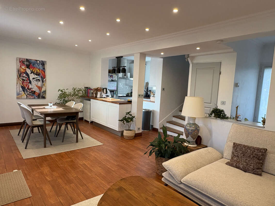 Maison à BRY-SUR-MARNE