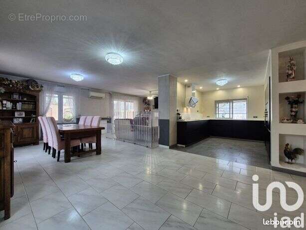 Photo 4 - Maison à EYGUIERES