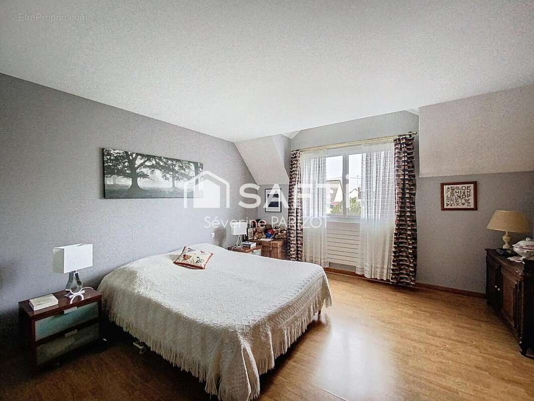 Photo 9 - Maison à VILLEMOMBLE