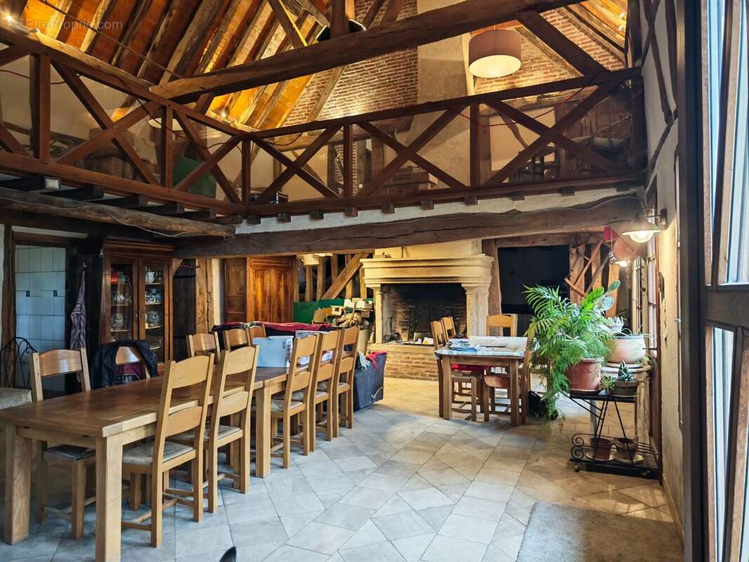 Maison à SAINT-BONNET-EN-BRESSE