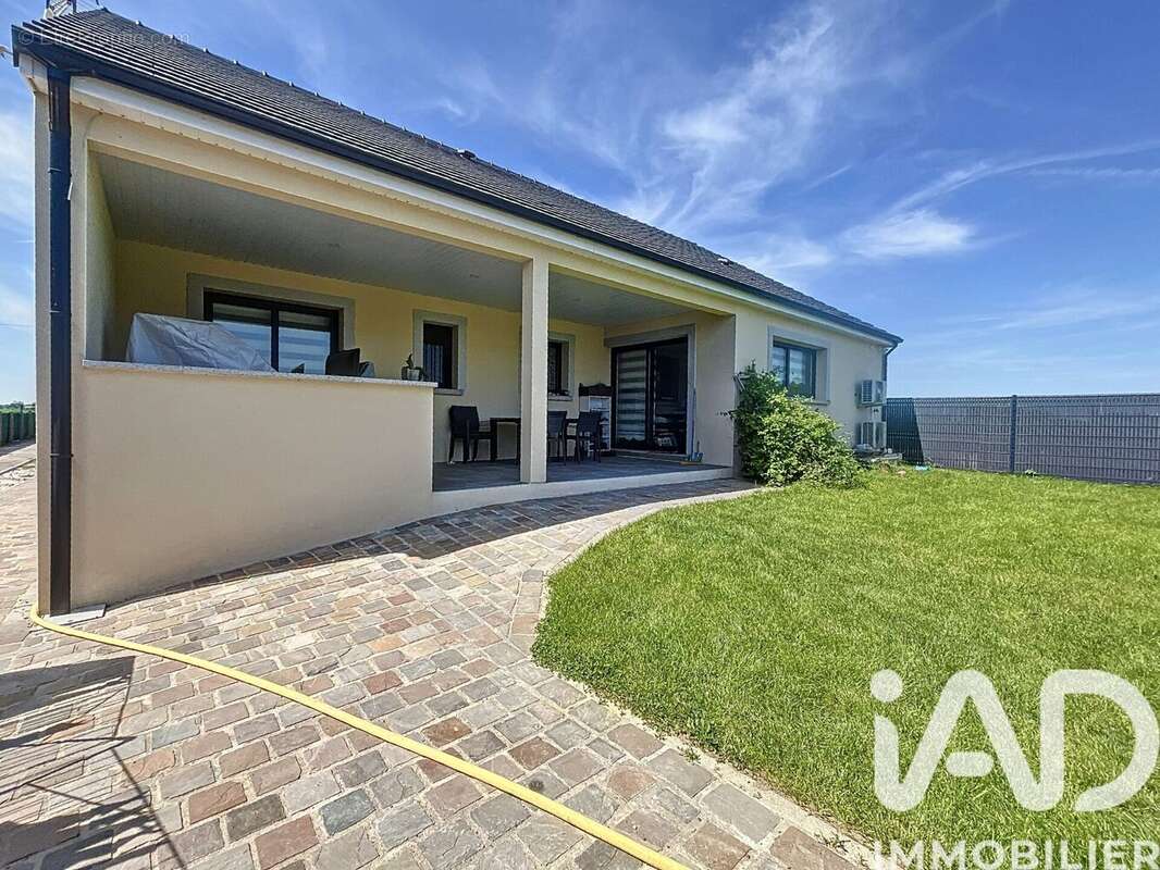 Photo 9 - Maison à CORQUILLEROY