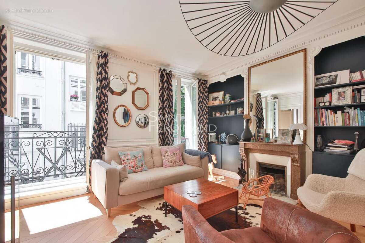 Appartement à PARIS-17E