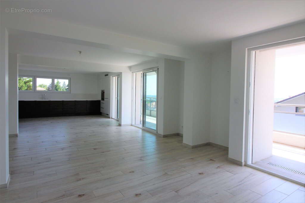 Appartement à DIVONNE-LES-BAINS