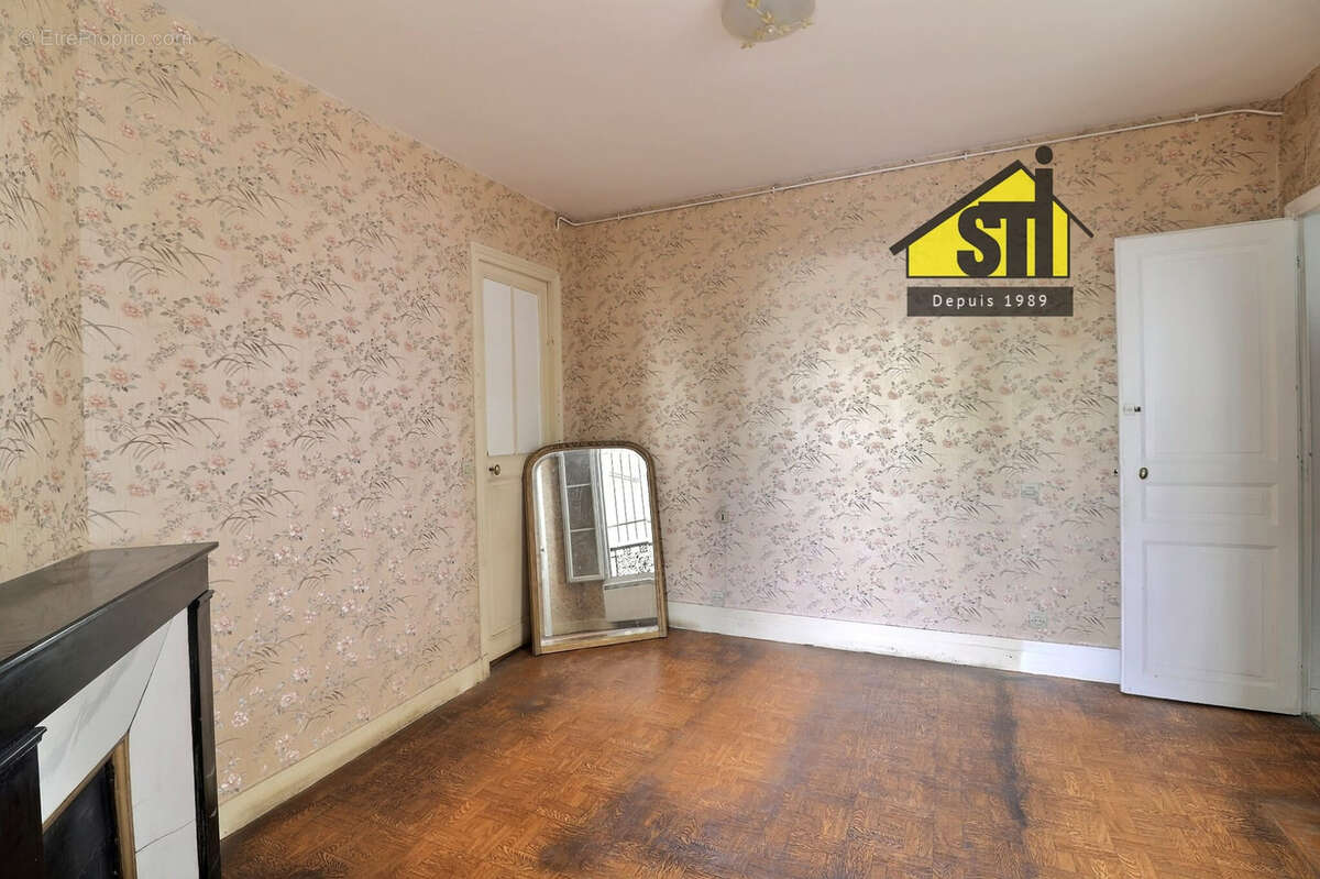 Appartement à PARIS-14E