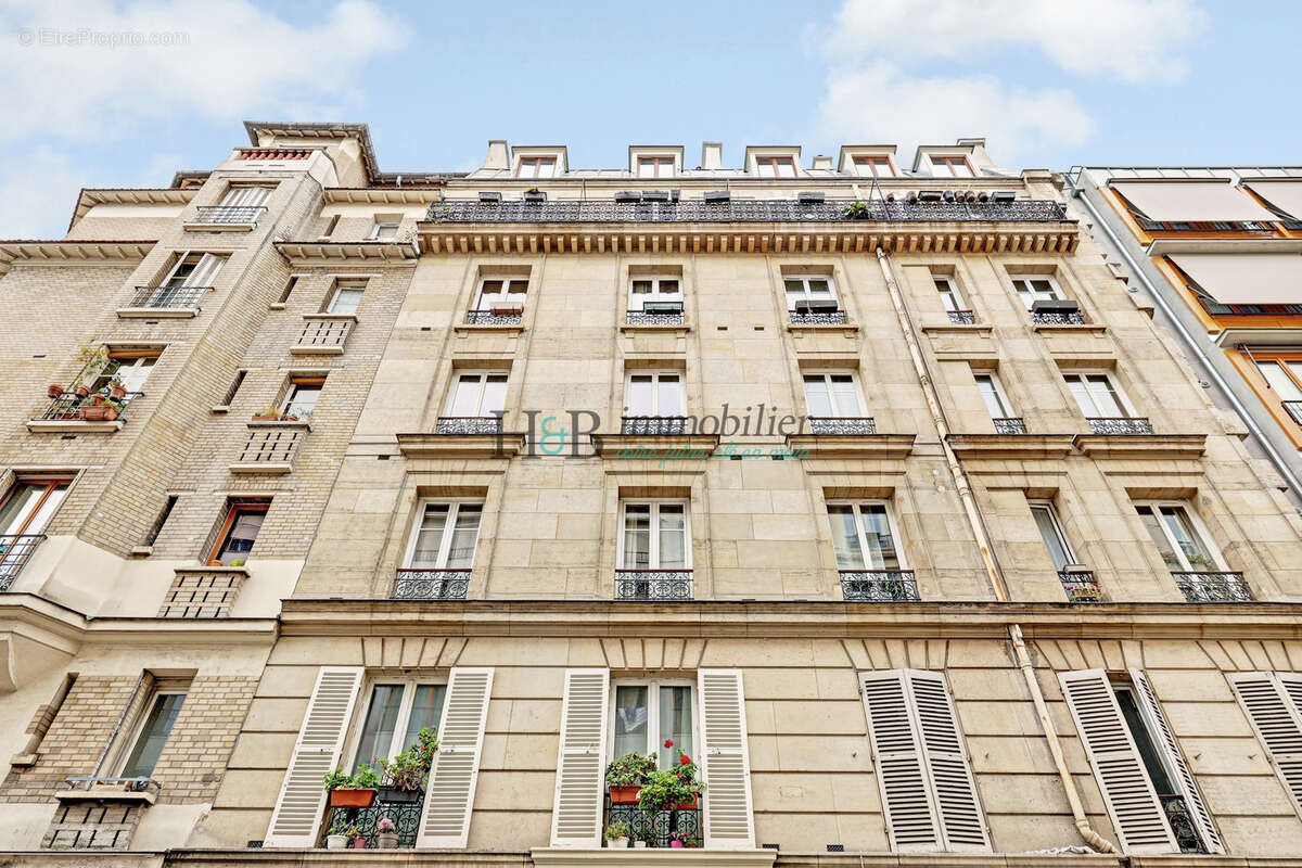 Appartement à PARIS-18E