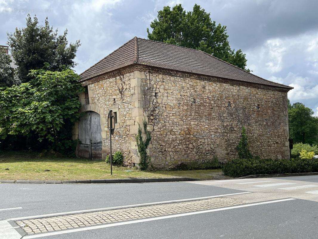 Maison à HAUTEFORT