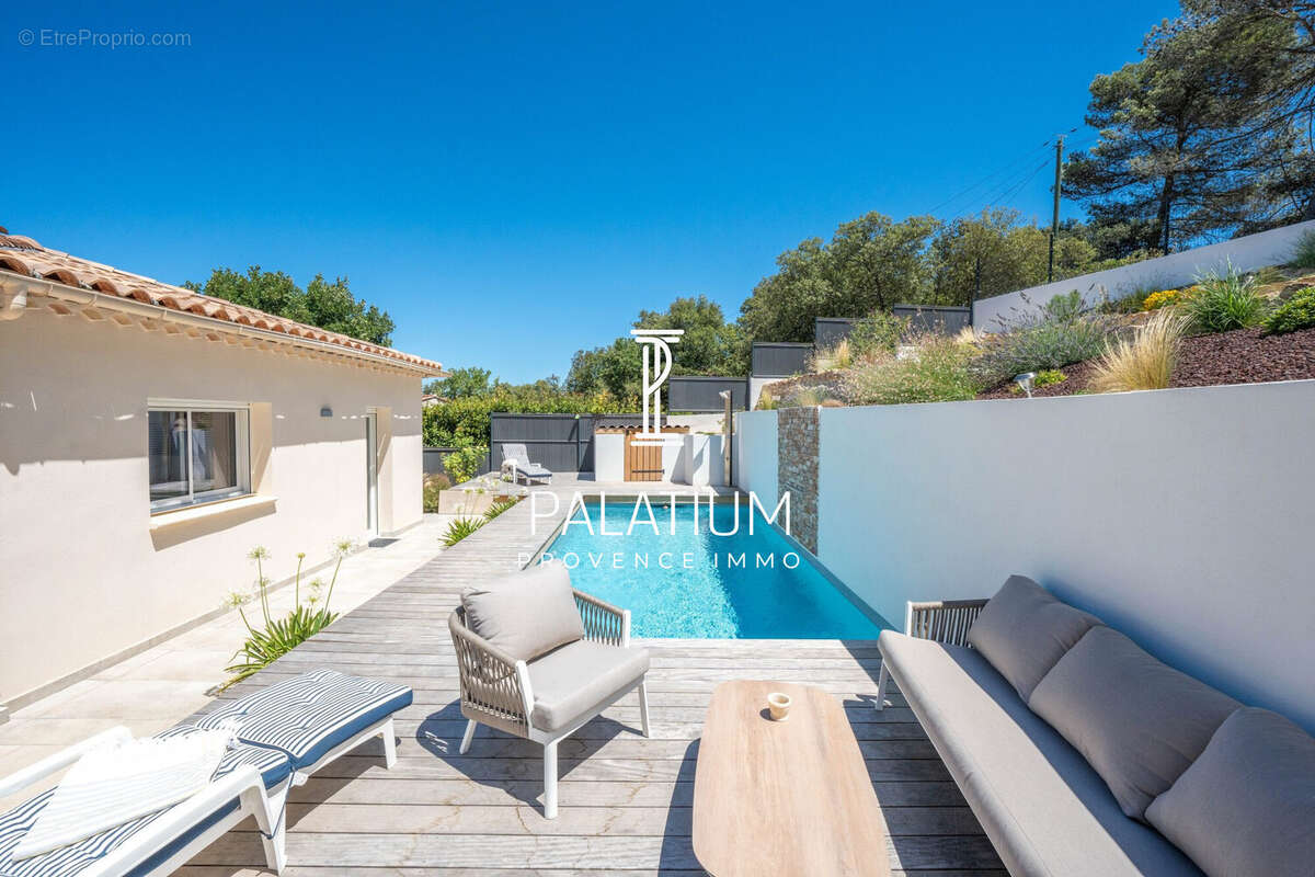 Maison à PEYROLLES-EN-PROVENCE