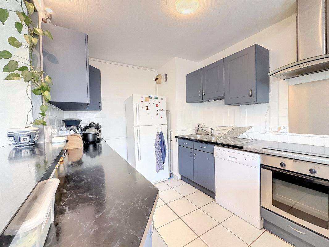 Appartement à CHENOVE