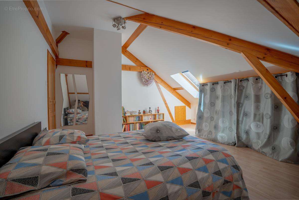 Maison 208 m² à Engins  - photo 12