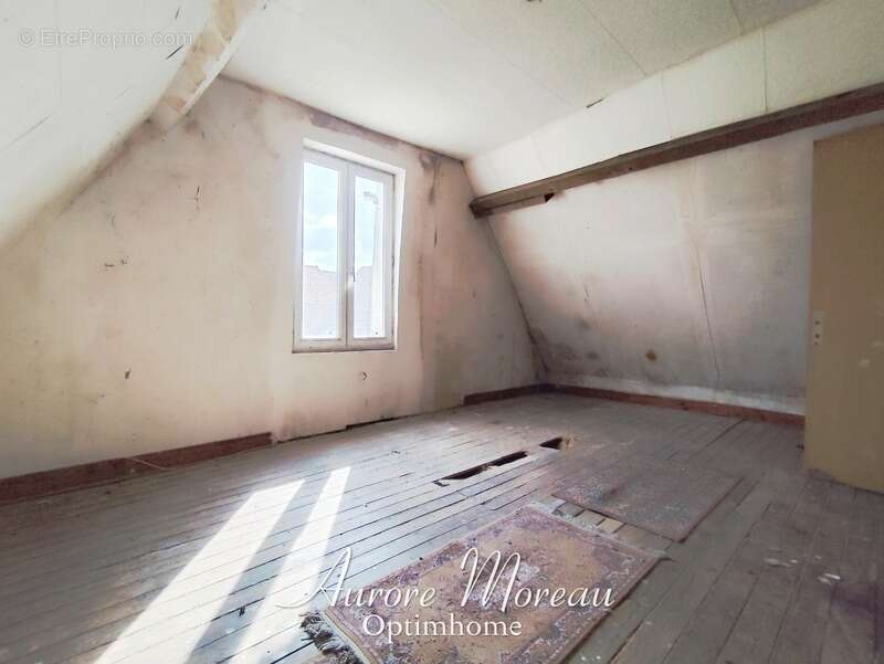 Maison à VAUX-ANDIGNY