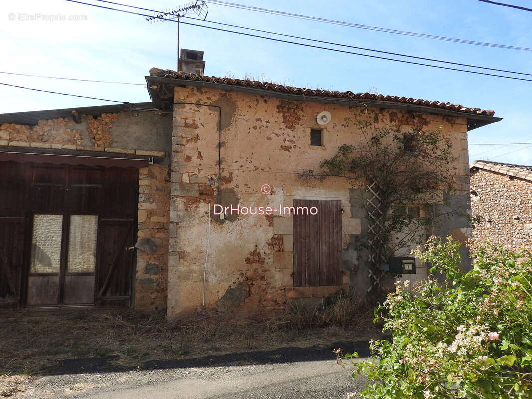 Maison à SAINT-SAUVANT