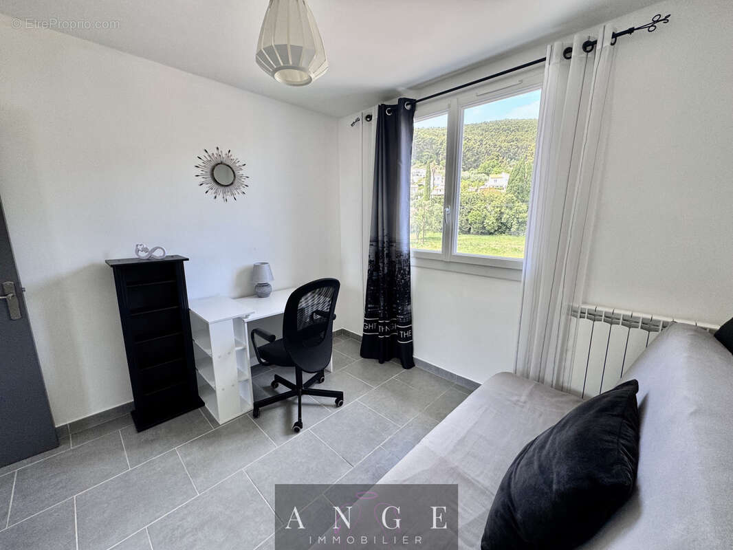 Appartement à LA FARLEDE