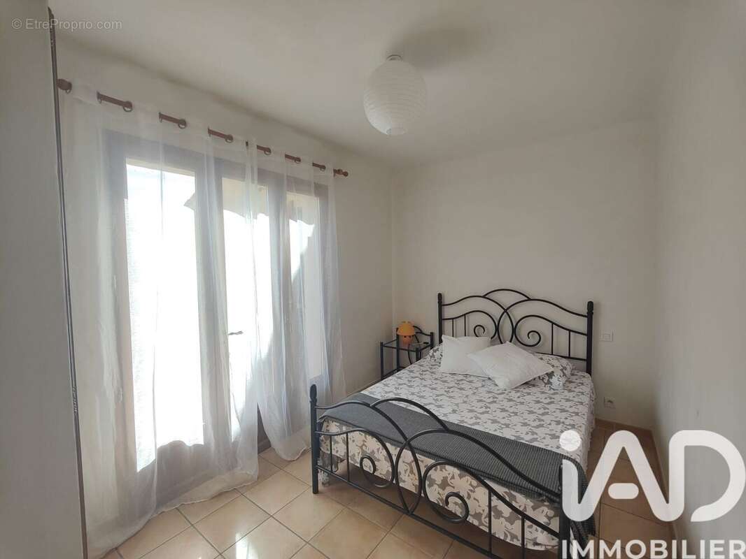 Photo 9 - Appartement à LES SALLES-SUR-VERDON