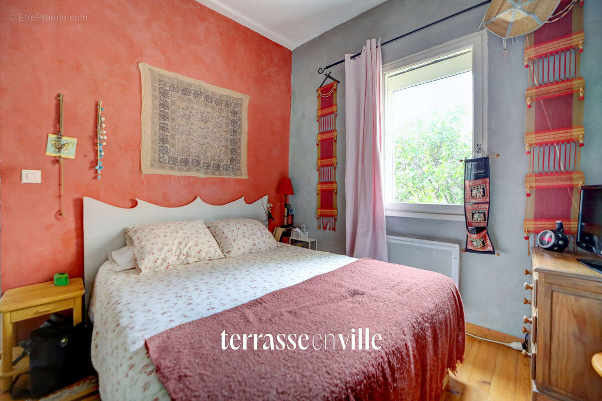 La ciotat - vieux port - maison t4 74m2 - cour intérieure - 495000€ - photo 12