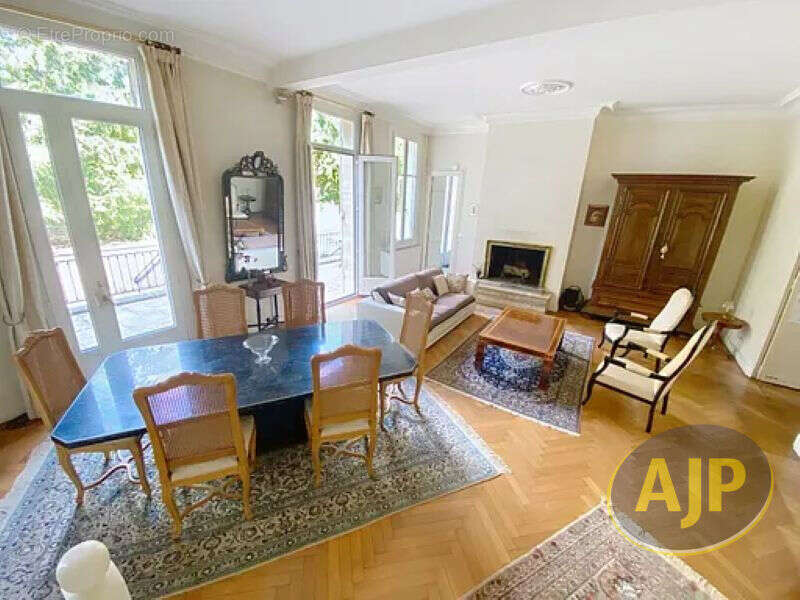 Maison de maître sur parcelle d'environ 1000m² - photo 12