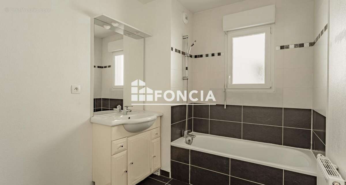 Appartement à SAINT-PIERRE-D'IRUBE