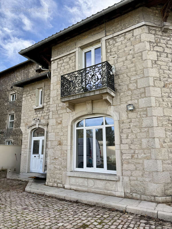 Maison à SAINT-DIDIER-SUR-CHALARONNE