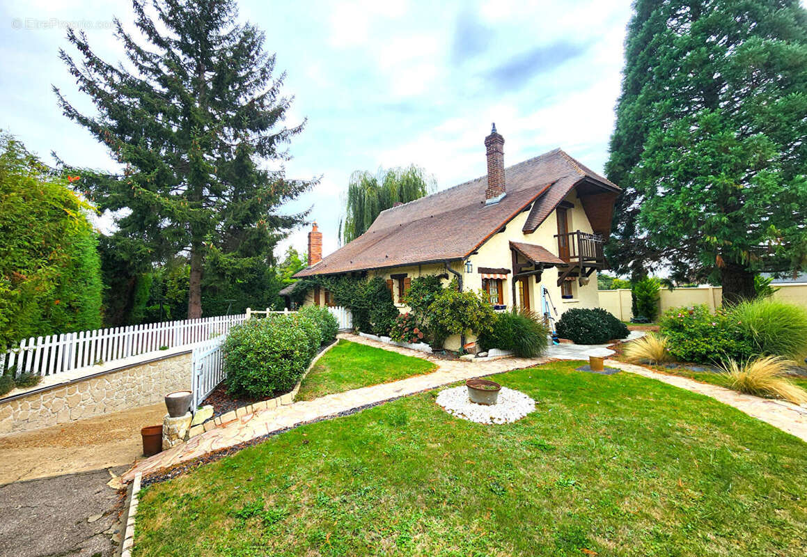 Maison à INCARVILLE