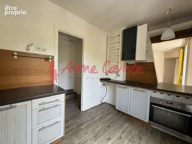 Le charme de l'ancien au Pré pour ce trois pièces de 59 m2 e - photo 6