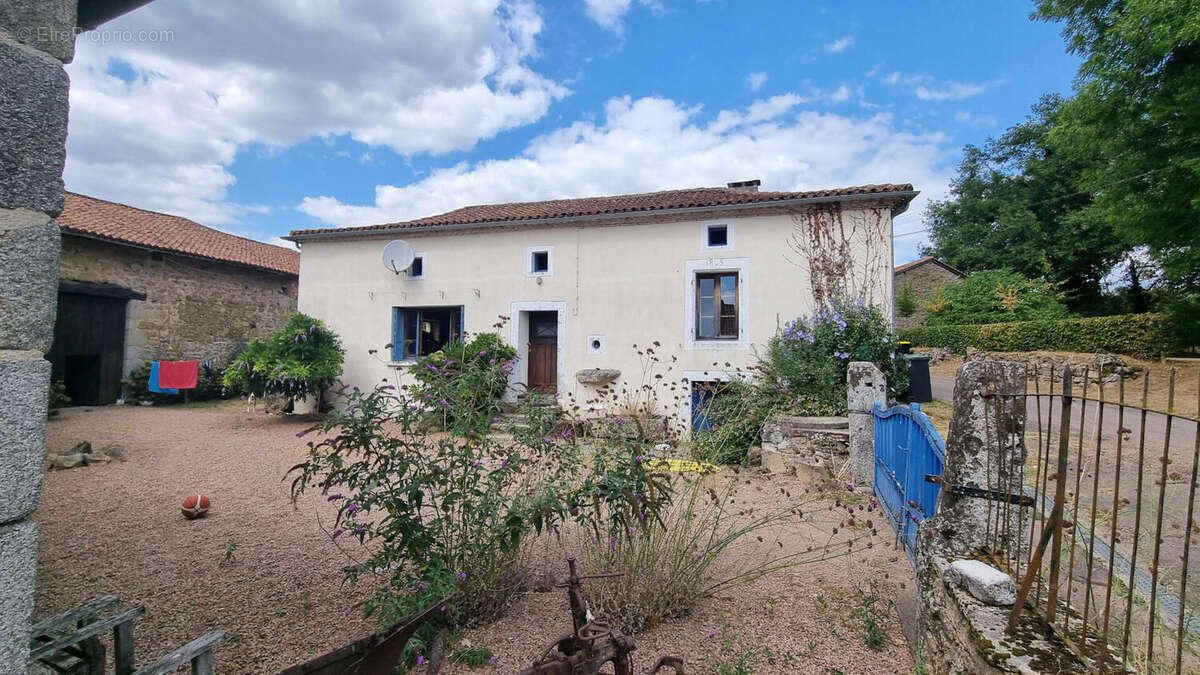 20250822_150820 - Maison à ABJAT-SUR-BANDIAT