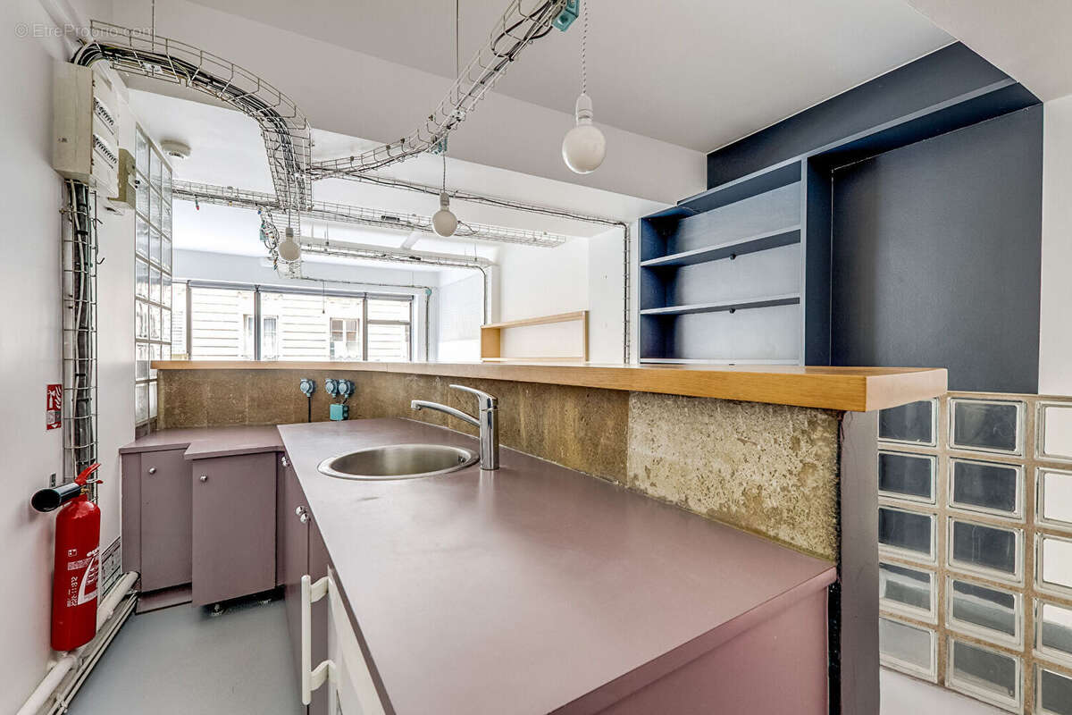 Commerce à PARIS-16E