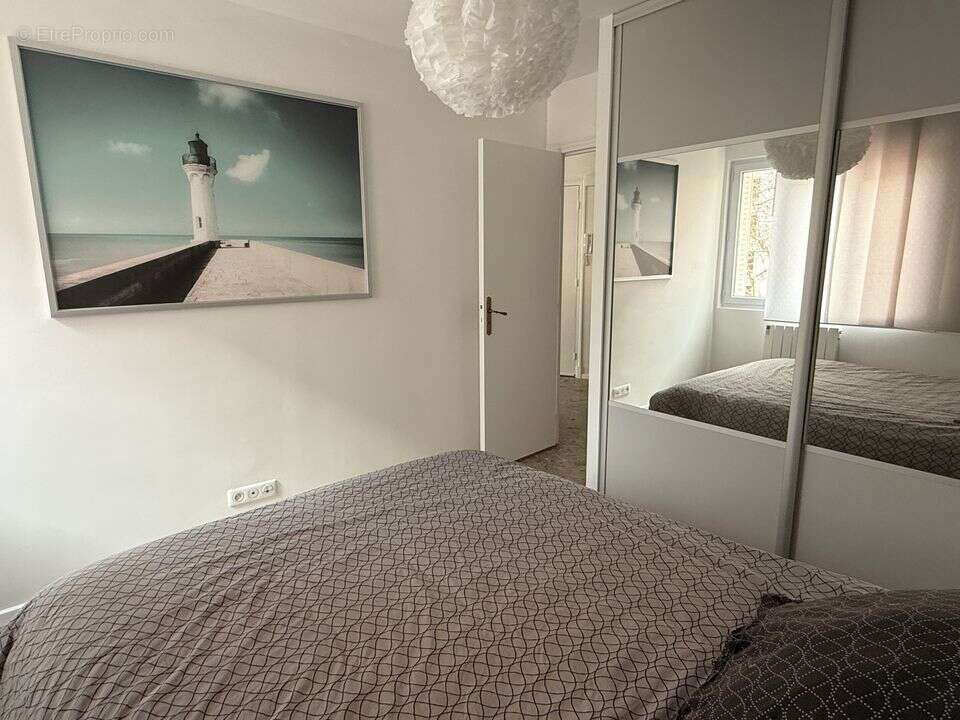 Appartement à LA GARENNE-COLOMBES
