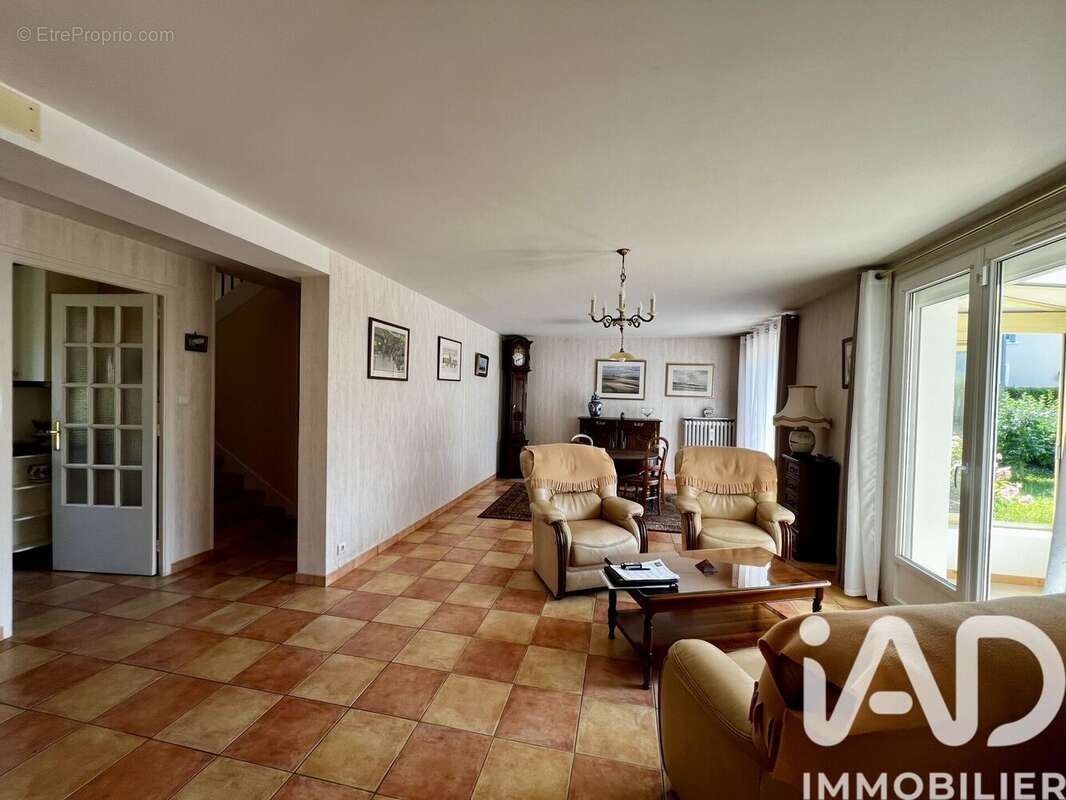 Maison 147 m² à Agneaux  - photo 5