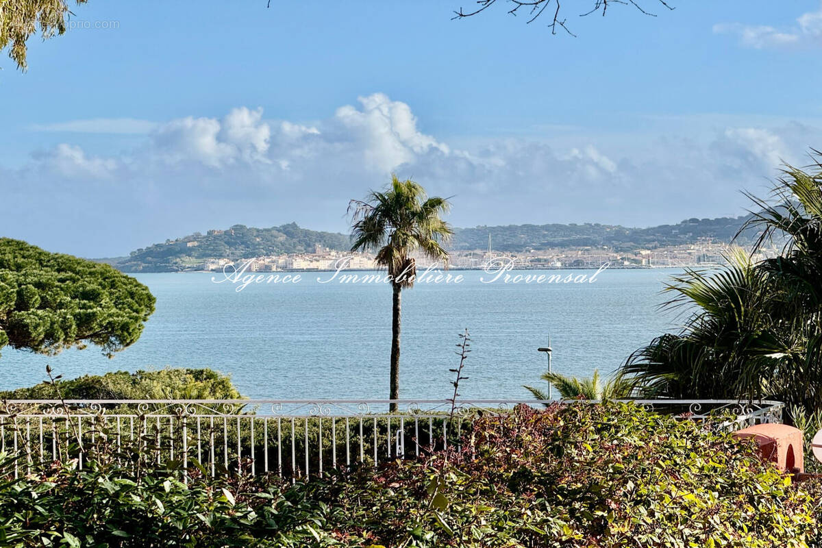 Appartement à GRIMAUD