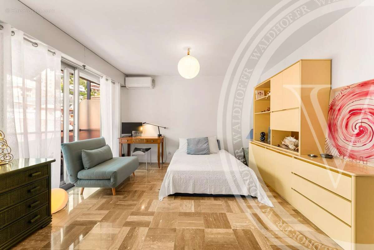 Appartement à ROQUEBRUNE-CAP-MARTIN