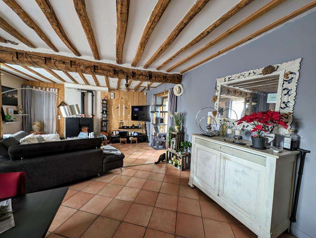 Maison à CREPY-EN-VALOIS