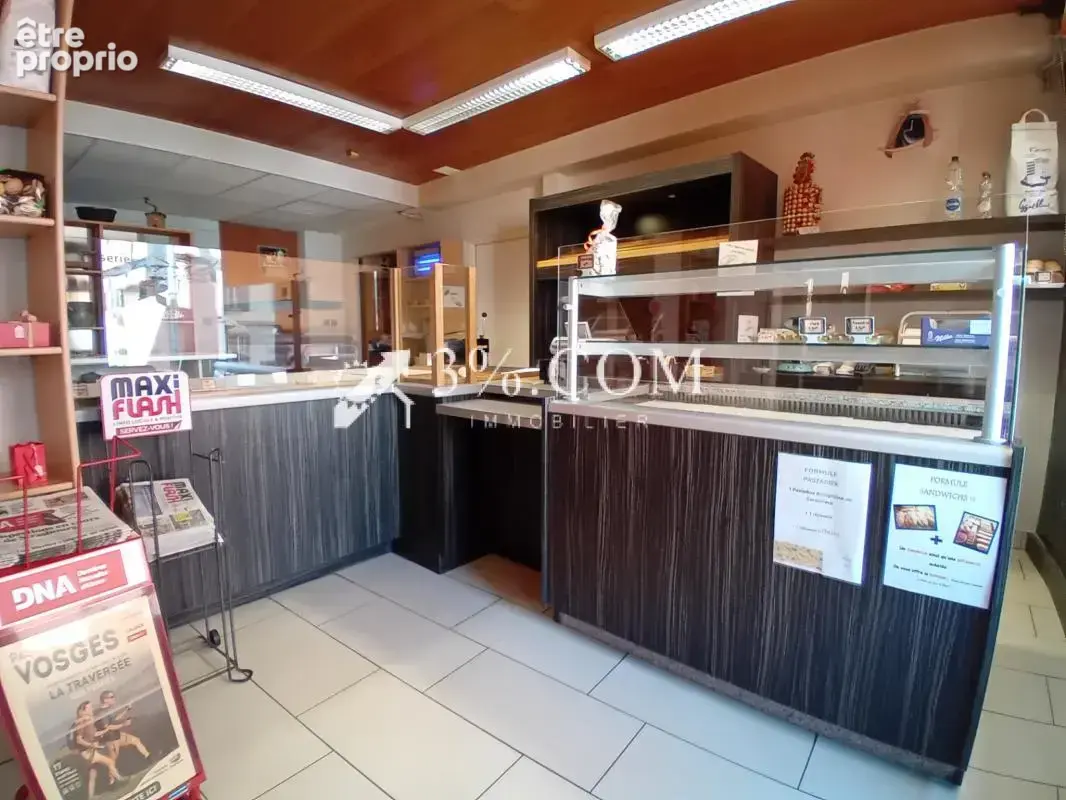 Immeuble de rapport avec un local commercial (echeance 11/20 - photo 2