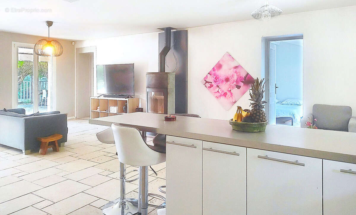 Maison à POURRIERES