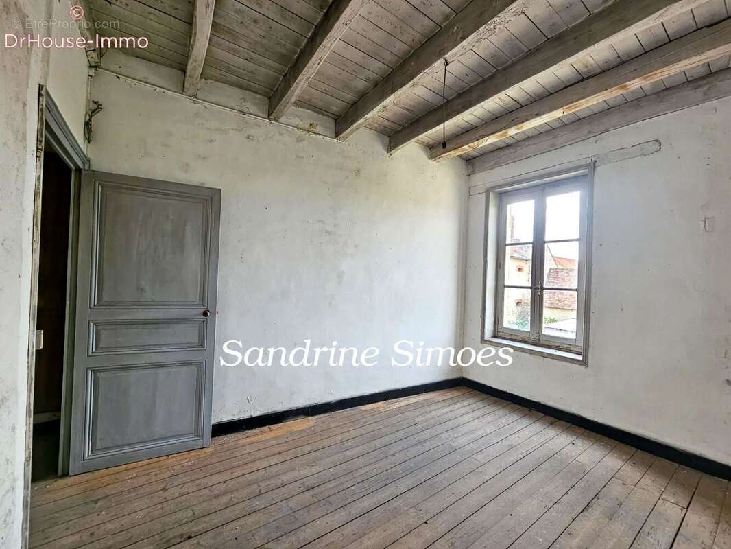Maison 82 m² à Saint-Leomer  - photo 8