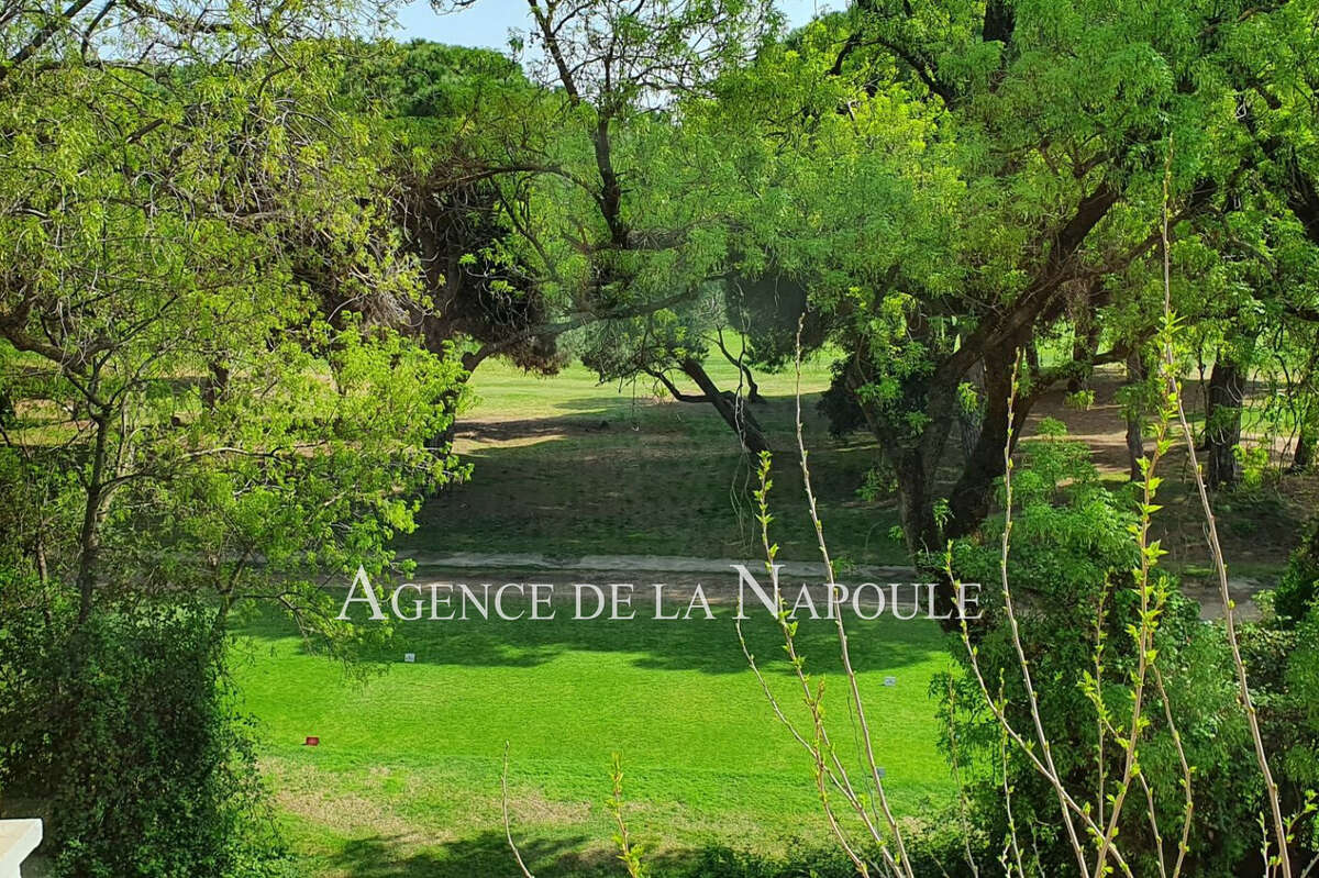 Appartement à MANDELIEU-LA-NAPOULE