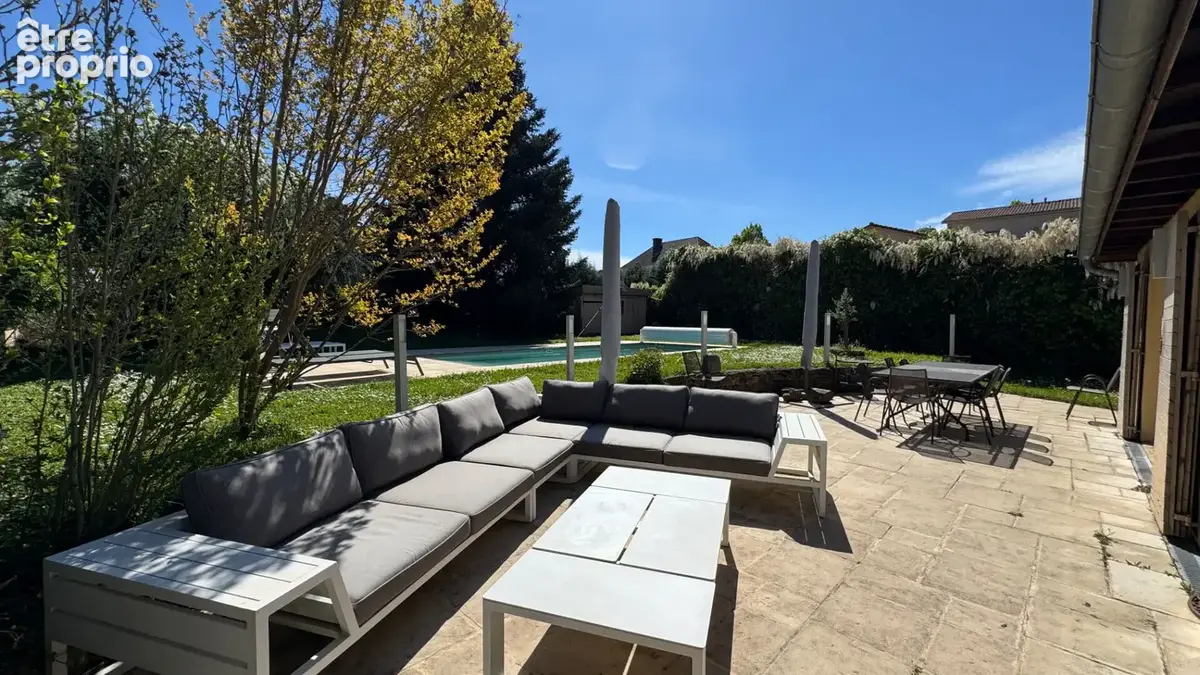 Maison ancienne rénovée de 240 m² avec  piscine - photo 16