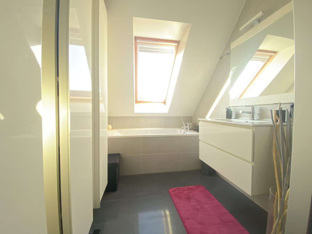 Maison à COURRIERES