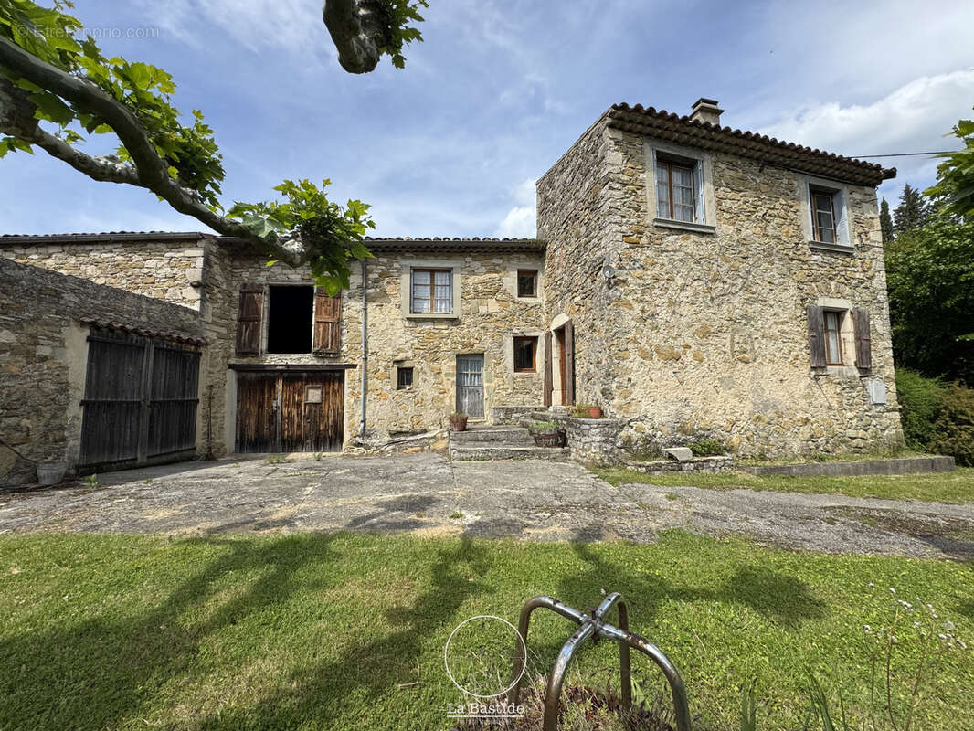 Ferme avec terrains et dépendances à rénover - SOYANS - photo 18