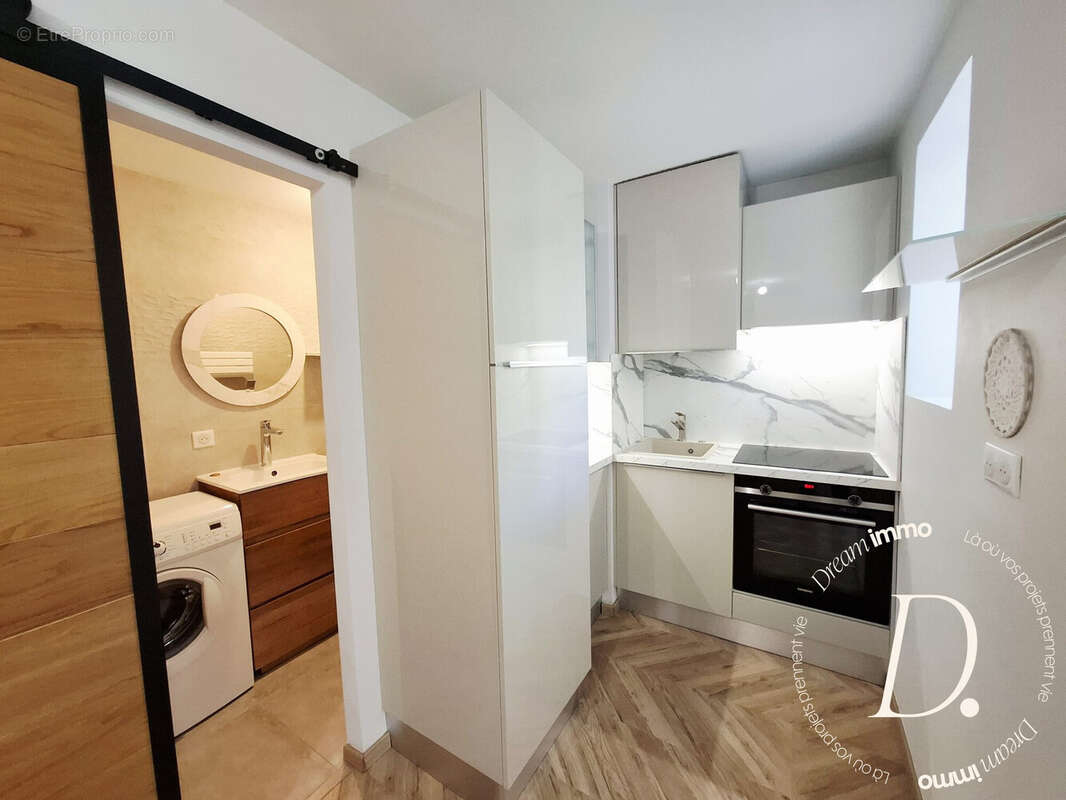 Appartement à MAUGUIO
