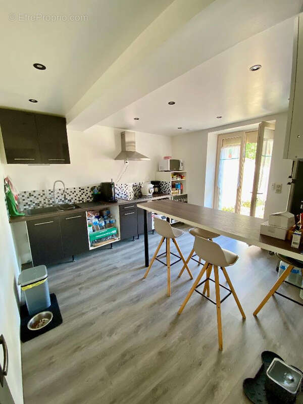 Maison à MONT-SAINT-SULPICE