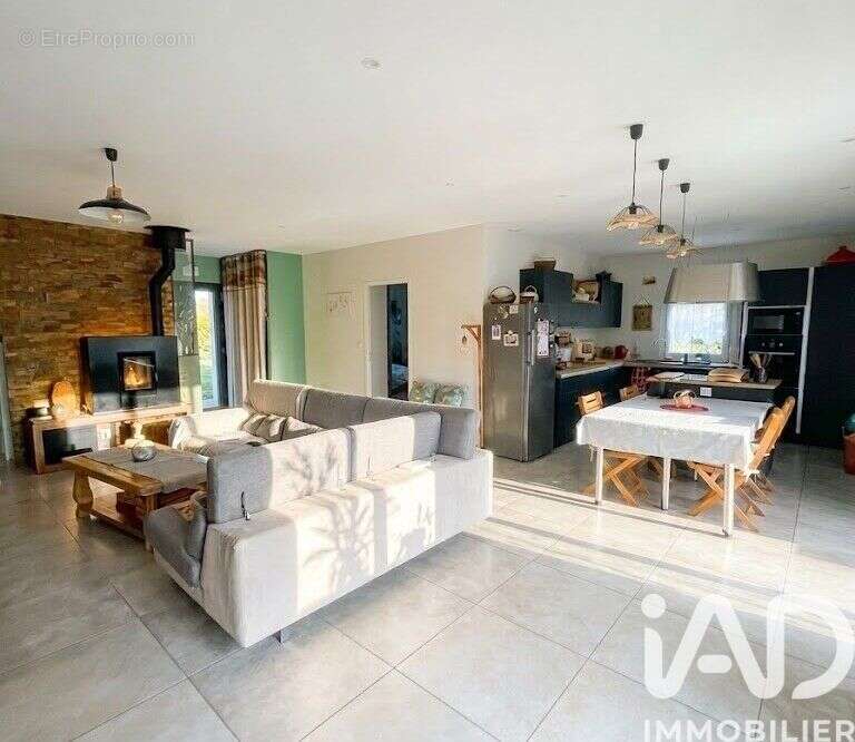 Photo 2 - Maison à SALERNES