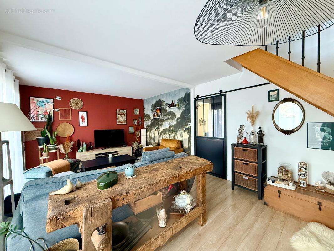 Maison à LEUDEVILLE