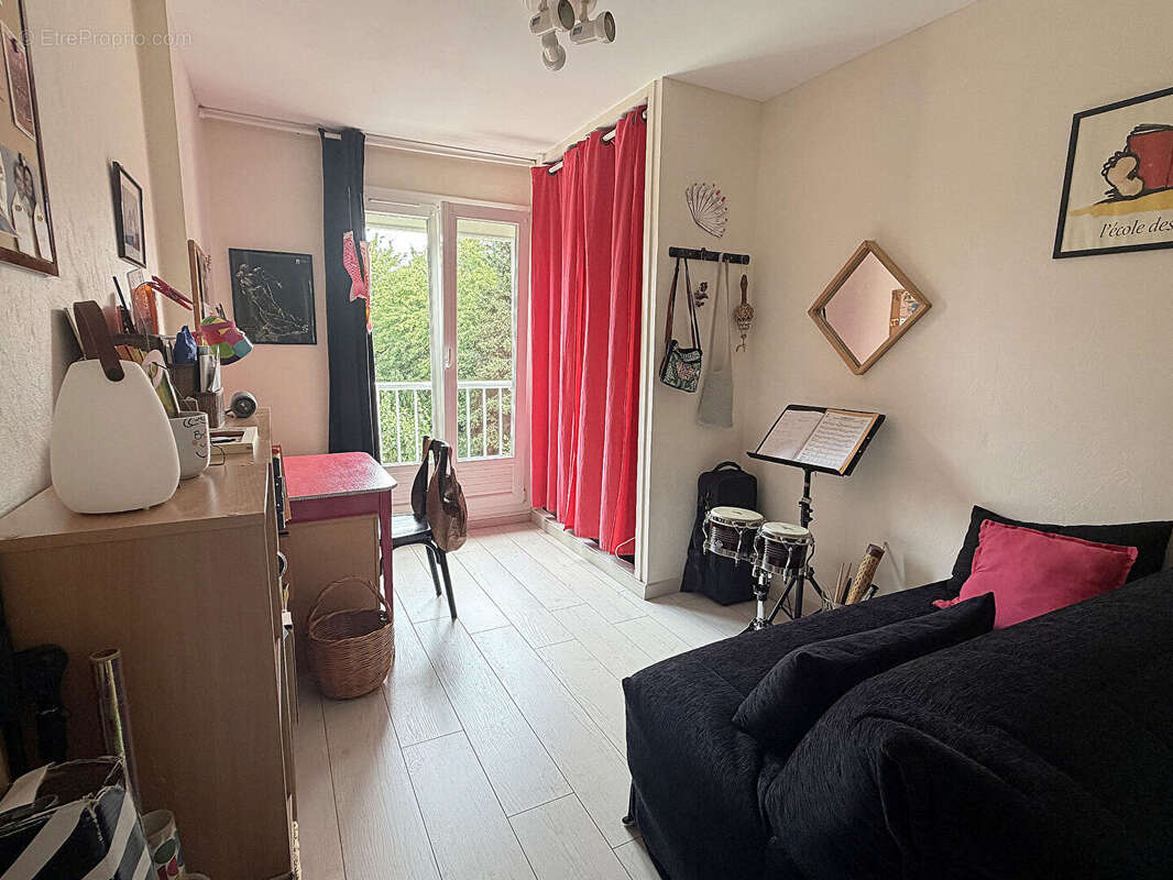 Appartement à MONTIGNY-LE-BRETONNEUX