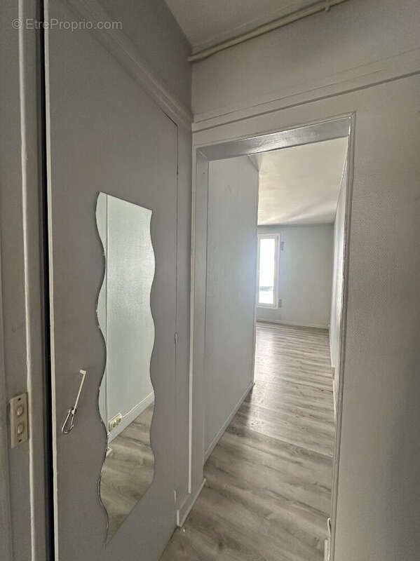 Appartement à PARIS-10E