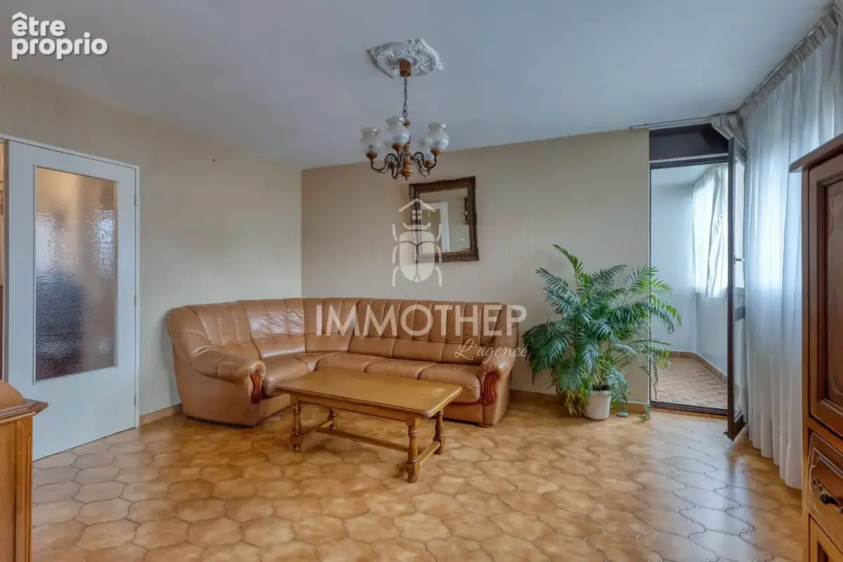Appartement 77 m² à Echirolles  - photo 2