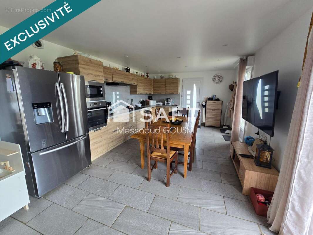 Maison 112 m² à Treves  - photo 5