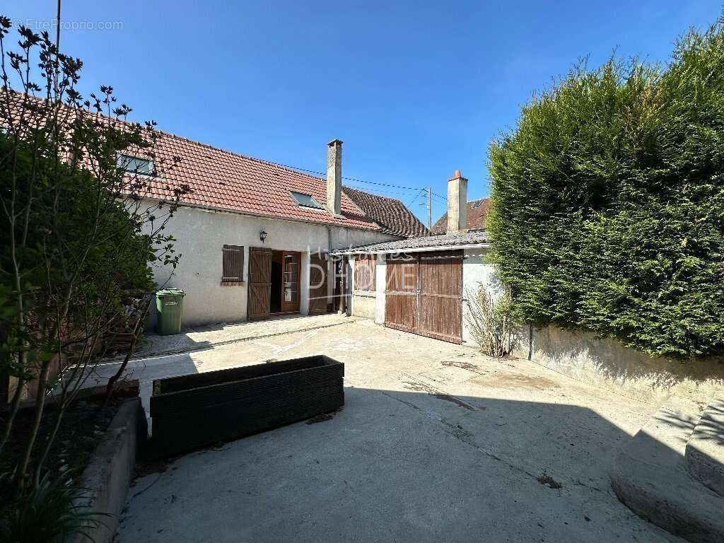 Maison à LA FERTE-GAUCHER