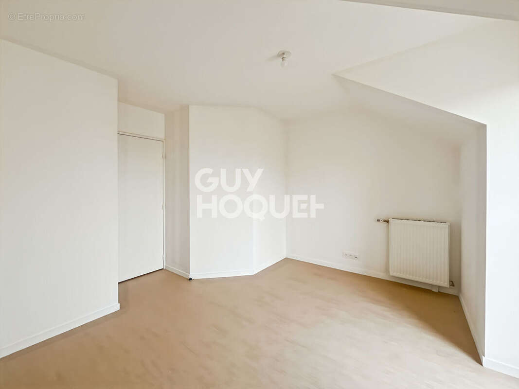 Appartement à FONTENAY-TRESIGNY