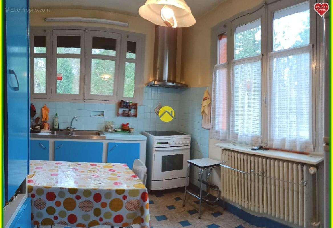 Maison à NEUVY-SUR-BARANGEON