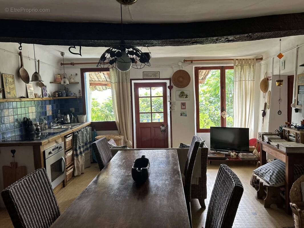 EXCLUSIVITÉ Maison en pierre 335m2 avec 1ha - 04 Alpes-de-Haute-Provence - photo 13