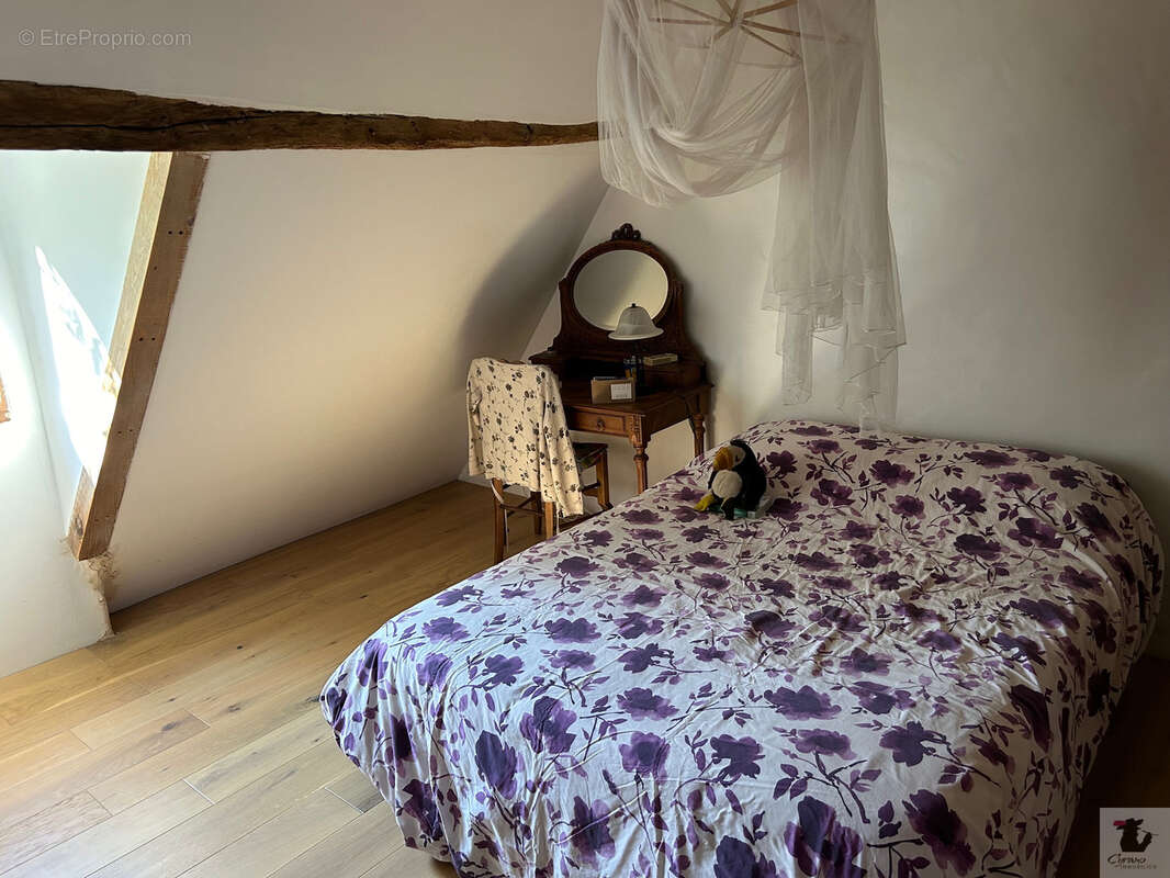 Maison typique en pierre 200 m2 dans un petit hameau au calme - beau parc arboré. - photo 10
